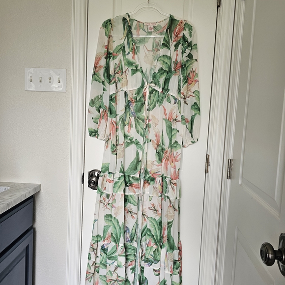 Flying Tomato Other - Flying Tomato Green and Pink Floral Coverup